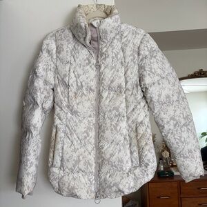Athleta Women’s White and Gray Puffer Jacket